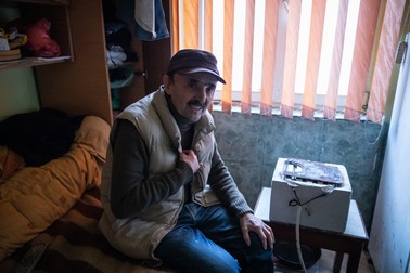 Cornel Stoica e unul dintre proprietarii din Turturica și care nu vrea să vândă, pentru că nu are unde să plece