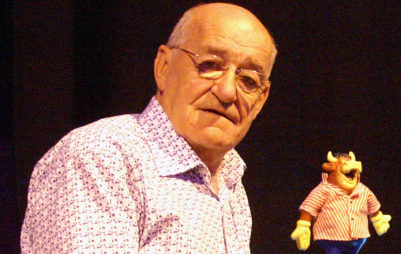 Jim Bowen, un renumit star TV, a murit. Comediantul a suferit mai multe accidente vasculare