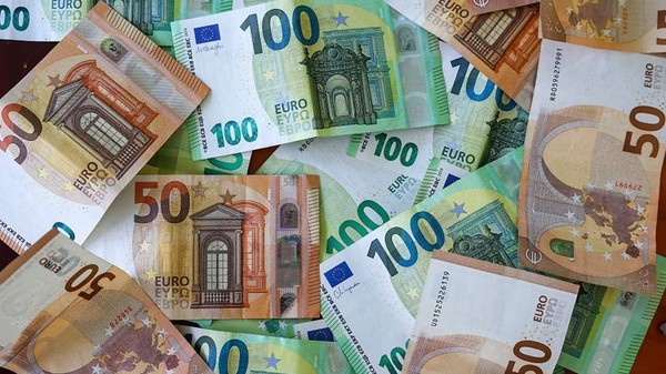 Femeia avea 600.000 de euro în cont, dar a cerut ajutor de șomaj. Imagine cu caracter ilustrativ. Sursă foto: Getty Images.