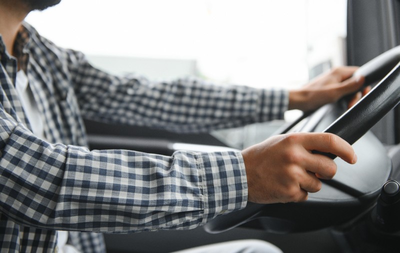 Lista noilor reguli pentru șoferi aprobate de UE: pedepse aplicate în toate țările și permis de conducere digital
