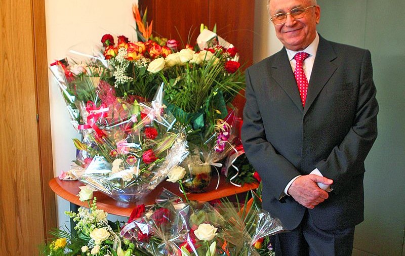 Iliescu a primit o mulţime de flori