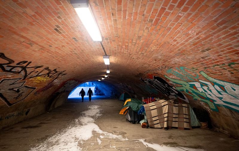 Un tunel pentru evadarea din RDG în Germania Federală a fost descoperit la Berlin în timpul unor lucrări de construcții