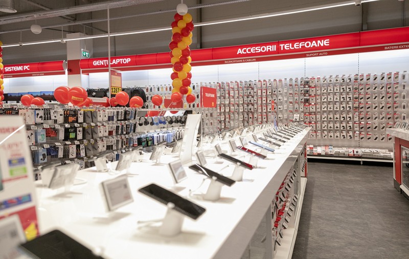 Altex oferă clienților toți banii înapoi pe vouchere la toate cumpărăturile realizate în noua campanie „1 din 100 cumpărători este câștigător”