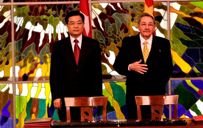 Raul Castro i-a cântat preşedintelui Chinei 