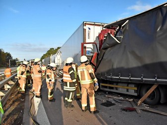 Un șofer a murit, cel care a provocat accidentul. Foto: BLP
