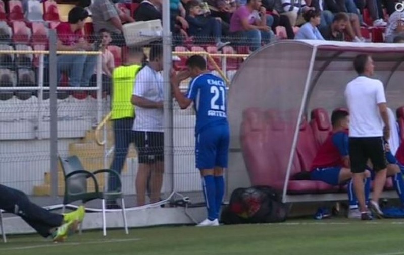 Faza anului în fotbal. Un fotbalist a vorbit la hands-free cu antrenorul suspendat. Edward Iordănescu riscă o nouă penalizare