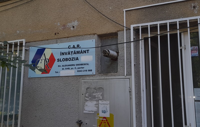 RISE Project: Mii de oameni, fără economii, după ce le-au depus la un CAR unde șefii luau primă de numărat bani. 300 de dosare penale în cazul caselor de ajutor reciproc