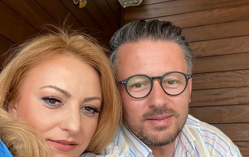 Cici de la „Sistem” s-a căsătorit cu iubita lui, după 30 de ani de la prima întâlnire. Cum a început povestea lor de iubire