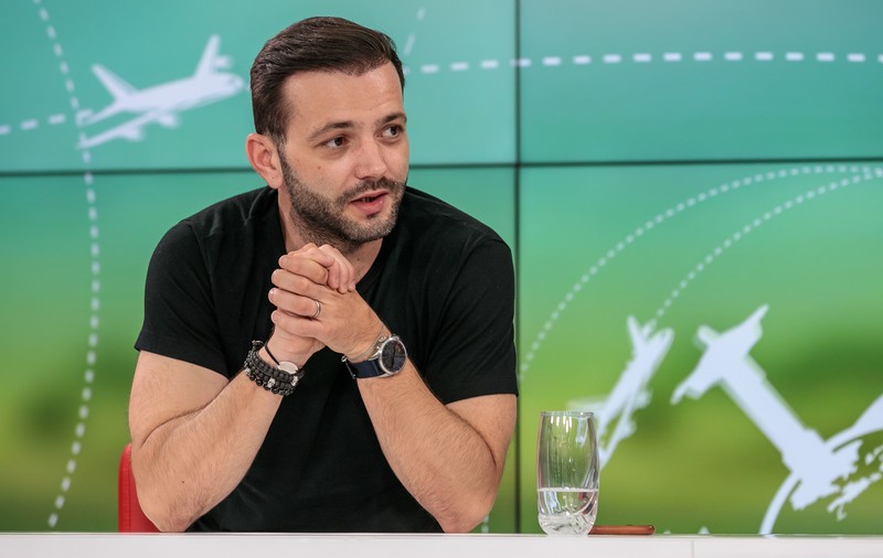 VIDEO/ Mihai Morar, speriat de ce-a văzut în oglindă: „Dacă mai mâncam o shaorma, ajungeam la 100 de kilograme”