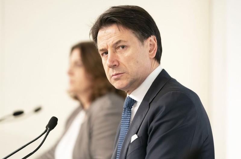 Premierul Italiei, Giuseppe Conte, părea la un pas de demitere înaintea crizei FOTO: Hepta