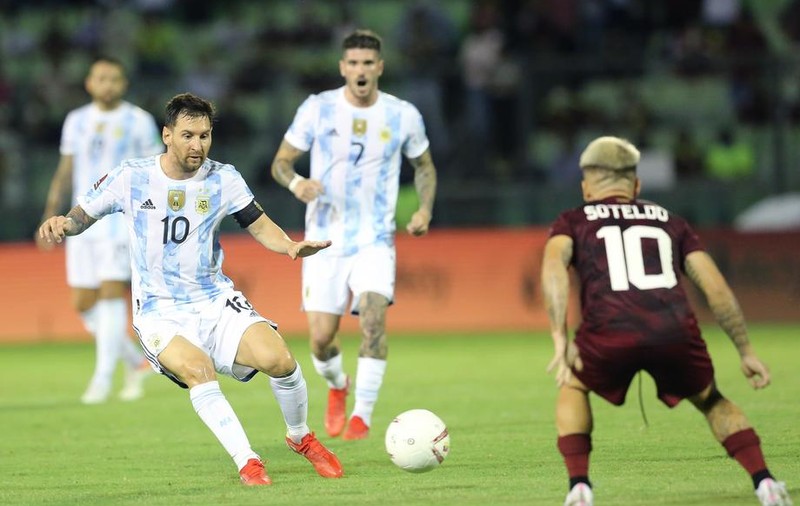 Cereri pentru 200.000 de bilete la meciul Argentina - Bolivia. Platforma online s-a blocat imediat