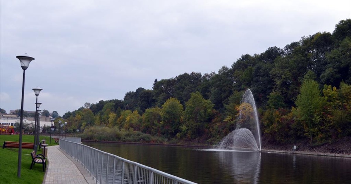Corpul unei femei a fost văzut în lacul din Câmpina. Femeia voia să se sinucidă, dar a fost salvată! De ce a vrut să-și pună capăt zilelor