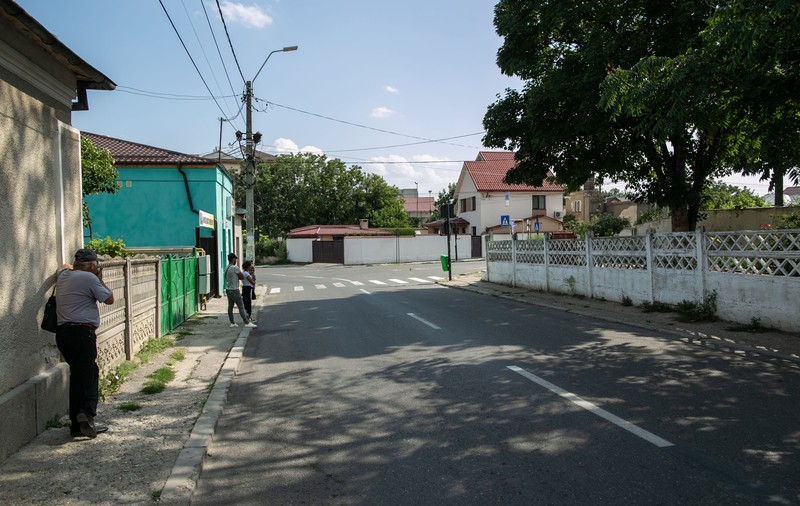 Caracal, la o săptămână de la răpirea Alexandrei. Taximetriștii ilegali s-au întors pe șosele, la fel și autostopiștii
