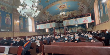 La ultima lui slujbă a preotului Vasile Rus, toți enoriașii au plâns. Foto: radiorenasterea.ro