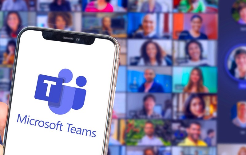 Șeful tău va putea verifica de unde lucrezi: Microsoft Teams introduce monitorizarea locației din 2026