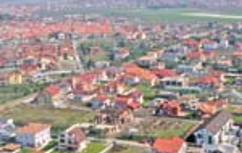 Manelistii 'dau iama' in imobiliare