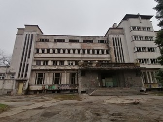 Clădirea maternității
