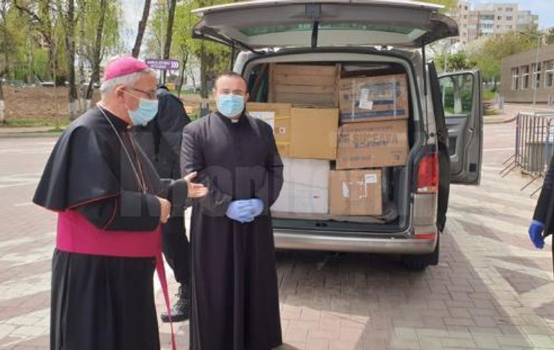 Donațiile făcute de Papa Francisc au ajuns la Spitalul Județean din Suceava. Mesajul Suveranului Pontif pentru medici și pacienți