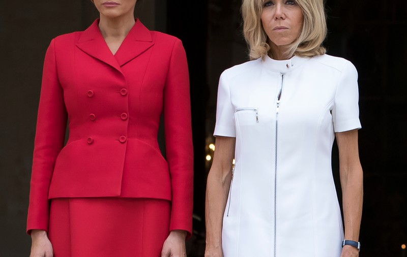 Cum s-au îmbrăcat Melania Trump și Brigitte Macron în timpul vizitei la Paris