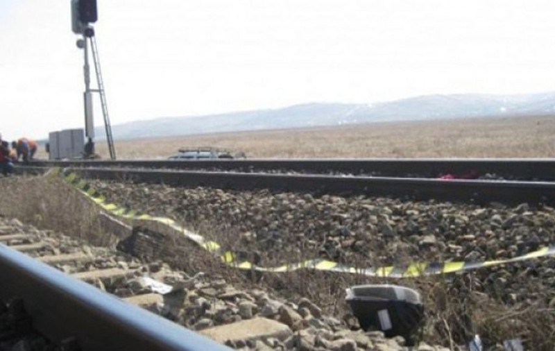 Accident grav în Vaslui! O autoutilitară a fost spulberată de tren