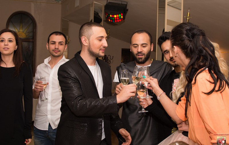 F. Charm, răsfăţat de prieteni şi artişti, de ziua lui | FOTO