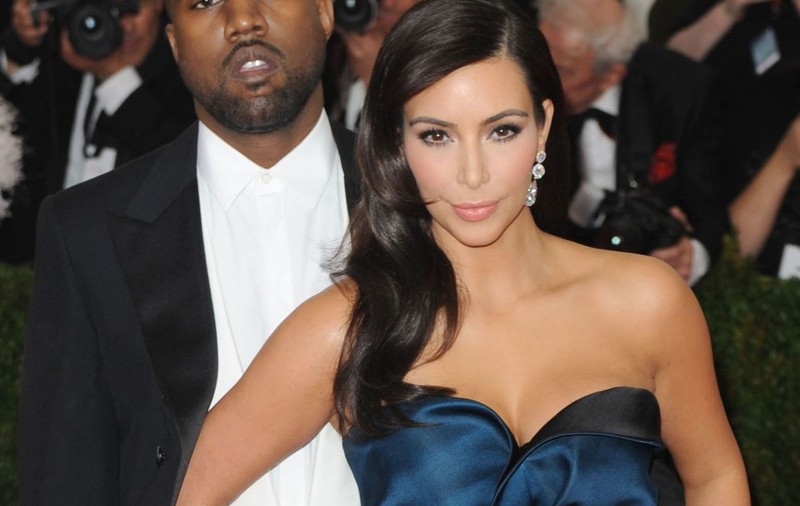 KIM KARDASHIAN şi KANYE WEST au plecat ÎN LUNA DE MIERE "OFICIALĂ"! 