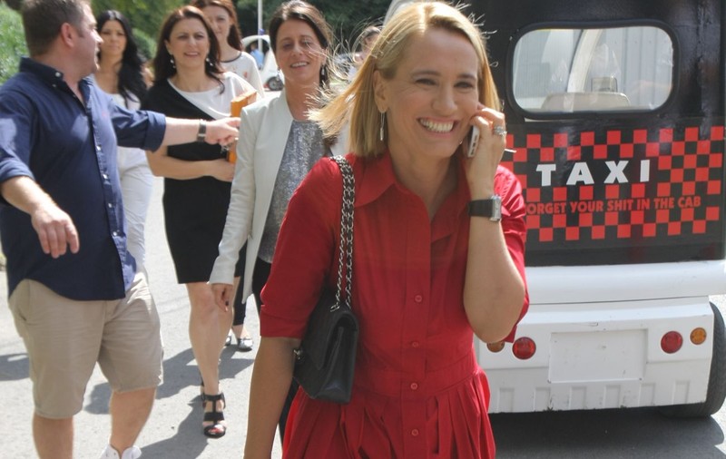 ANDREEA ESCA, într-un scandal de AMANTLÂC! Ce s-a întâmplat întrece ORICE IMAGINAŢIE!