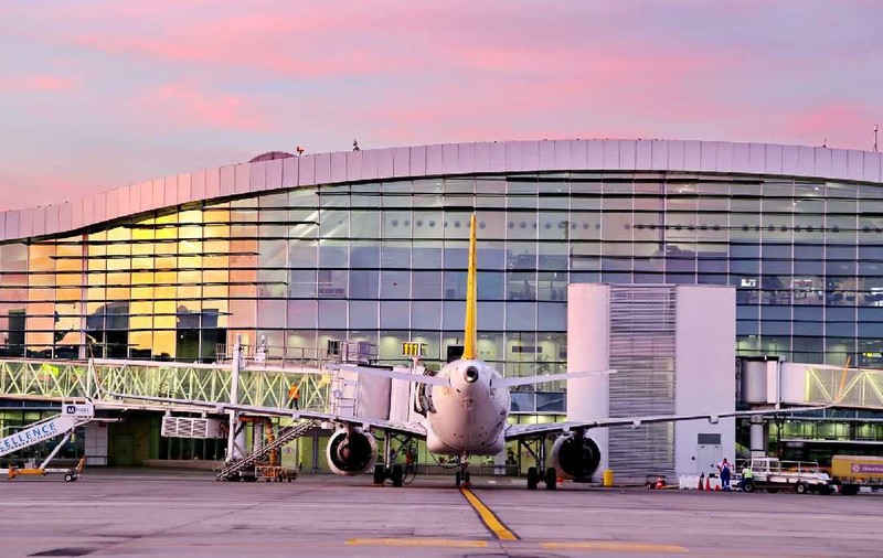 Record istoric de pasageri pe aeroporturile din București în primul semestru: creștere masivă a traficului aerian față de anul trecut