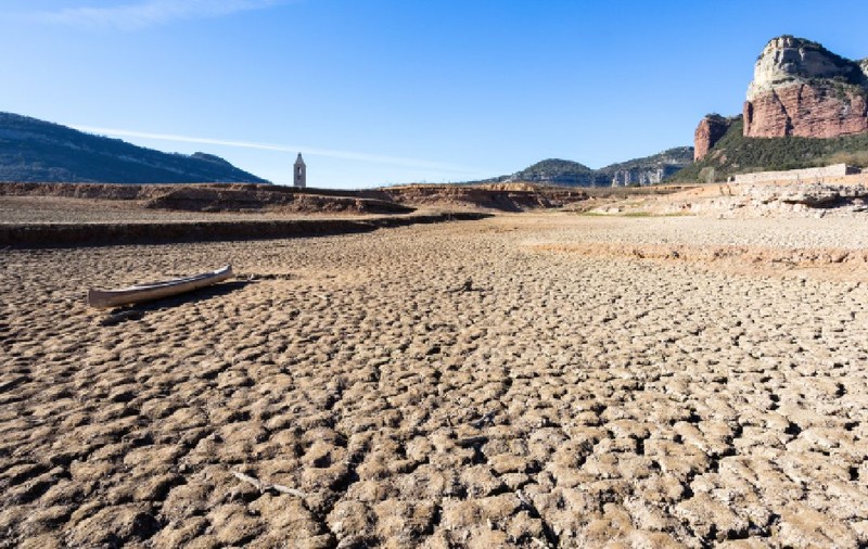 România, printre cele mai afectate țări din Europa de schimbările climatice: rezervele de apă au început să sece