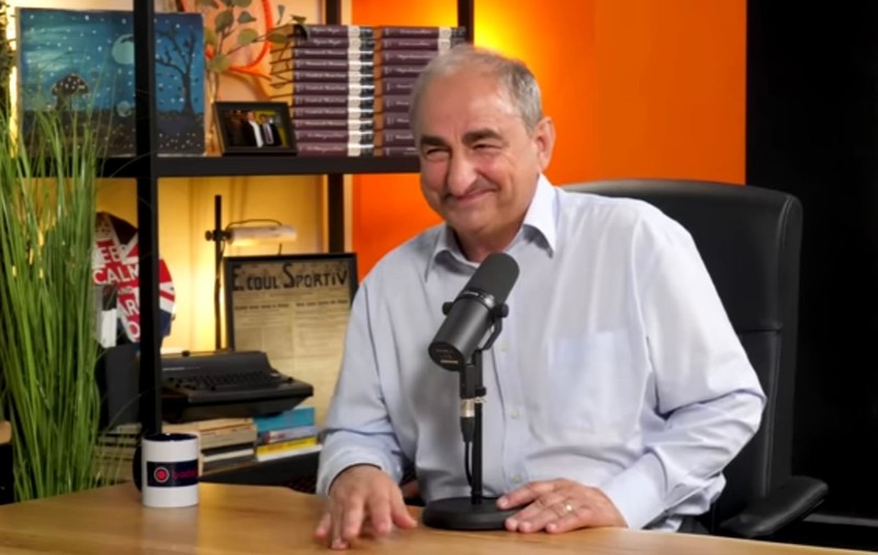 Cum e strigat pe stradă Vasile Muraru: „Uite-l pe Nae Lăzărescu!” Amintiri din cei 40 de ani pe scenă