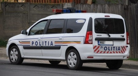 Bărbatul a distrus cinci mașini ale Poliției Bârlad