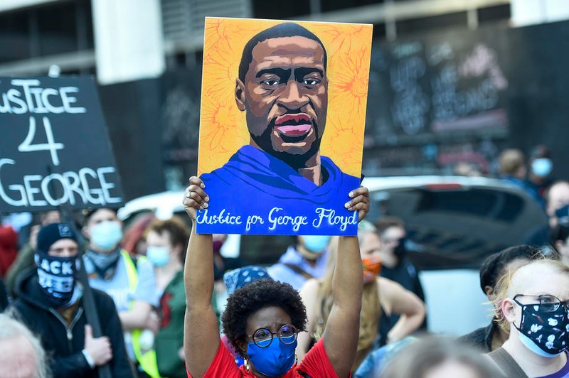 Pe 29 martie, oamenii au organizat un marș prin Minneapolis. Foto: EPA