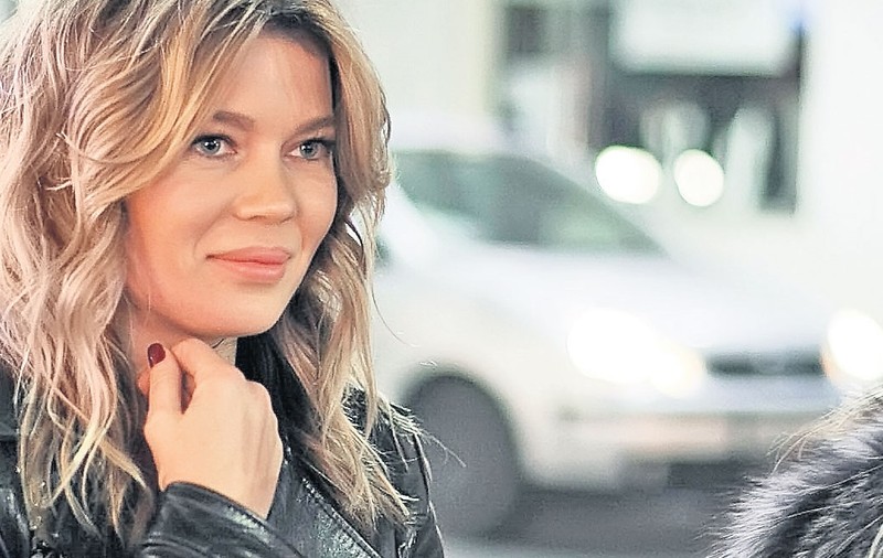Gina Pistol a luat o MĂSURĂ DISPERATĂ. Ce a făcut când n-a mai suportat să audă întrebarea "Când mă faci bunică?" | EXCLUSIV