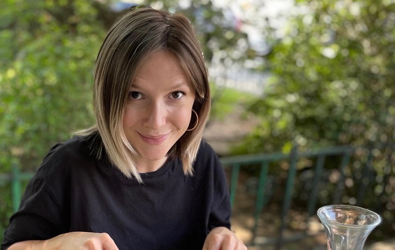 Adela Popescu a publicat 8 poze neretușate de la prima naștere