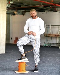Dorian trage din greu să termine de costruit casa visată