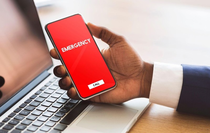 Alertă de urgență, trimisă pe aproape toate telefoanele mobile din Marea Britanie. Oamenii, sfătuiți „să își păstreze calmul”