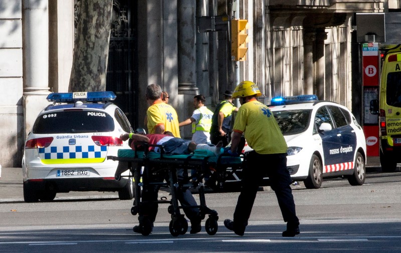 Doi dintre românii răniți în atacul terorist din Barcelona au fost externați. Care este starea celui de-al treilea