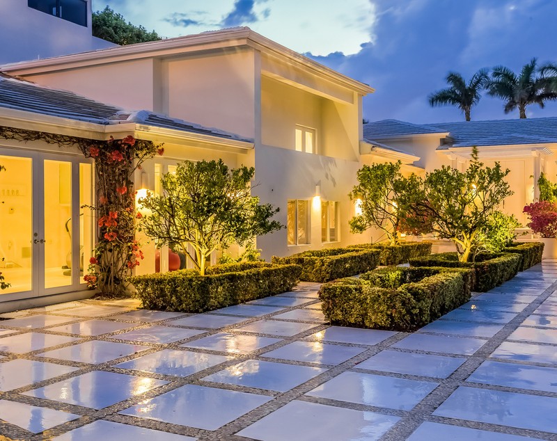 GALERIE FOTO/ Shakira și-a scos casa din Miami Beach la vânzare. Suma fabuloasă pe care o cere