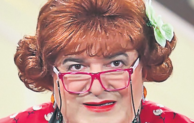 Florin Călinescu schimbă perucile precum șosetele | FOTO