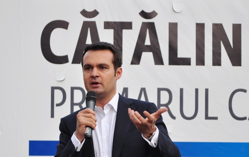 ALEGERI LOCALE 2012| El este cel mai tânăr şi cel mai votat primar din România ! Cătălin Cherecheş, reales primarul municipiului Baia Mare cu 86,3 % !