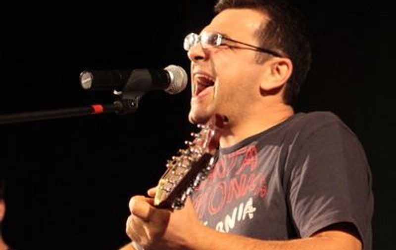 Mihai Mărgineanu: "ANAF mi-a pus poprire pe cont. Banca mi-a deblocat contul, dar mi-a încasat...Să mai ziceți voi că băncile suferă!"
