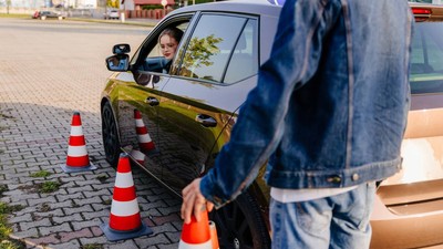 scoala de soferi instructor auto elev