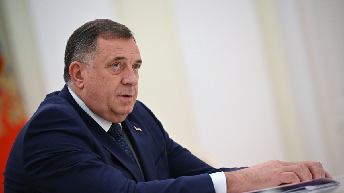 Milorad Dodik surprins la Kremlin, înainte de o întrevedere cu Vladimir Putin, în mai anul trecut Foto: Hepta