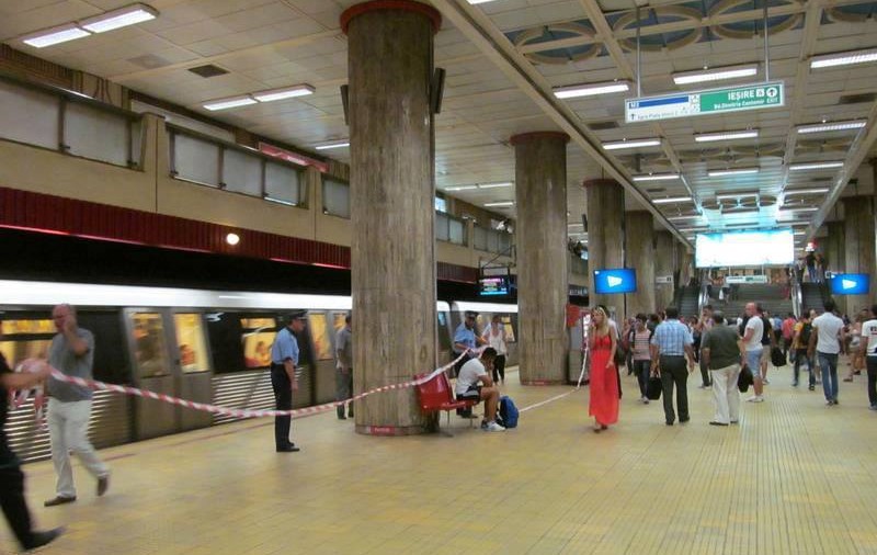UPDATE | Stațiile de metrou Eroilor și Unirii, evacuate. Circulația trenurilor a fost reluată