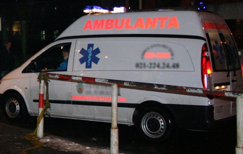 După ce şi-a tăiat venele şi a supravieţuit, s-a spânzurat