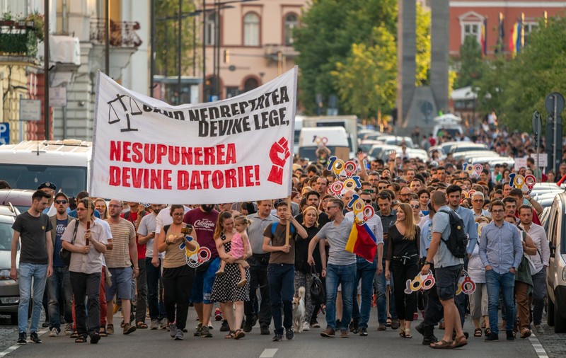 Nu lăsați infractorii să scape: Opriți marea amnistie!