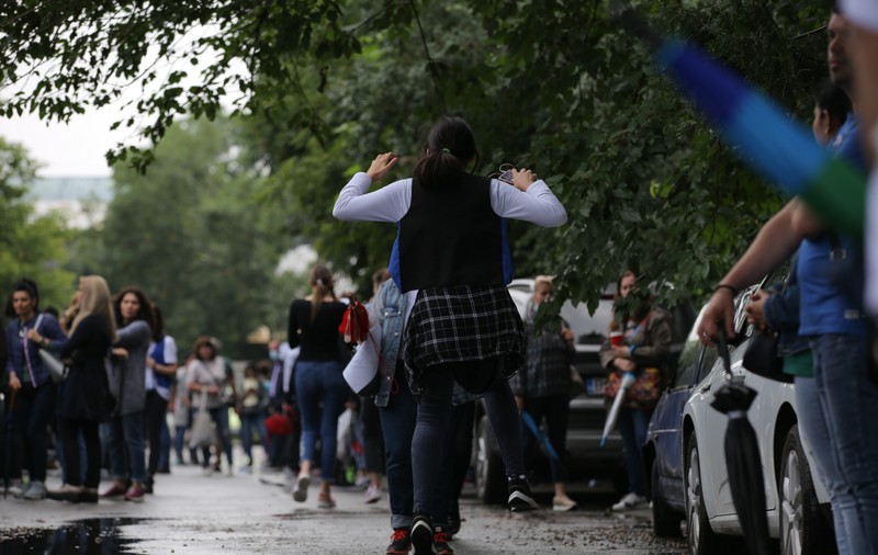 Evaluarea Națională | Examenul la matematică, între ”o să iau 9” și ”abia aștept să mă bucur de vară”. Primele impresii ale elevilor