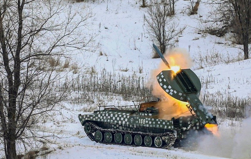 Un atac limitat în est, un „pod” spre Crimeea, încercuirea Kievului. Care sunt opțiunile militare ale Rusiei în Ucraina