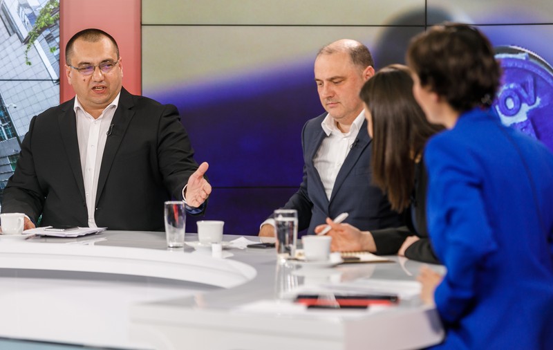 VIDEO | Abuzul în serviciu i-a încăierat pe candidaţii la europarlamentare. Puterea acuză USR că a dat Ordonanţă pe Coduri, noaptea. Opoziţia critică dezbaterea pe legile justiţiei, în Parlament