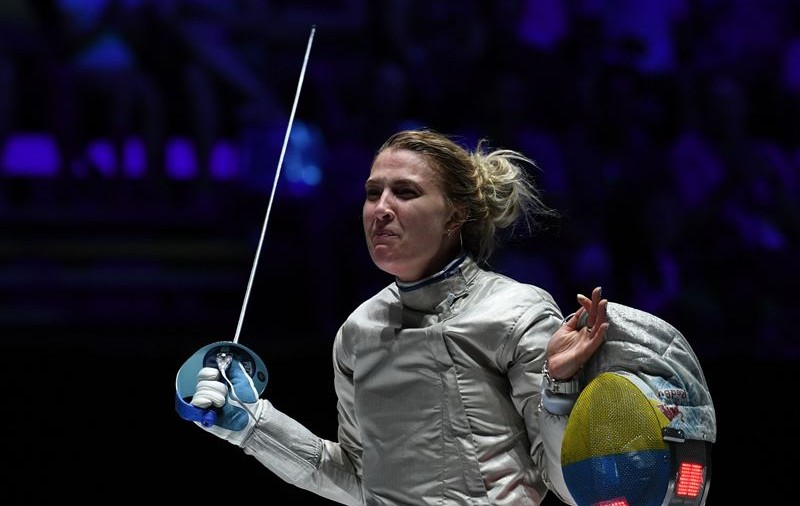 O sportivă ucraineană a fost descalificată de la Campionatul Mondial de scrimă după ce a refuzat să dea mâna cu adversara din Rusia